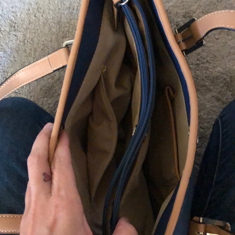 Multiple compartments - Picture 4 of 6